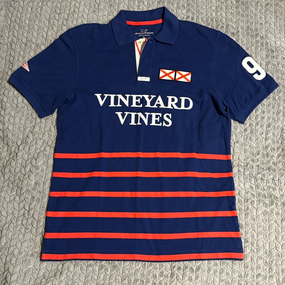 NWOT Vineyard Vines Blue whale flag Polo
